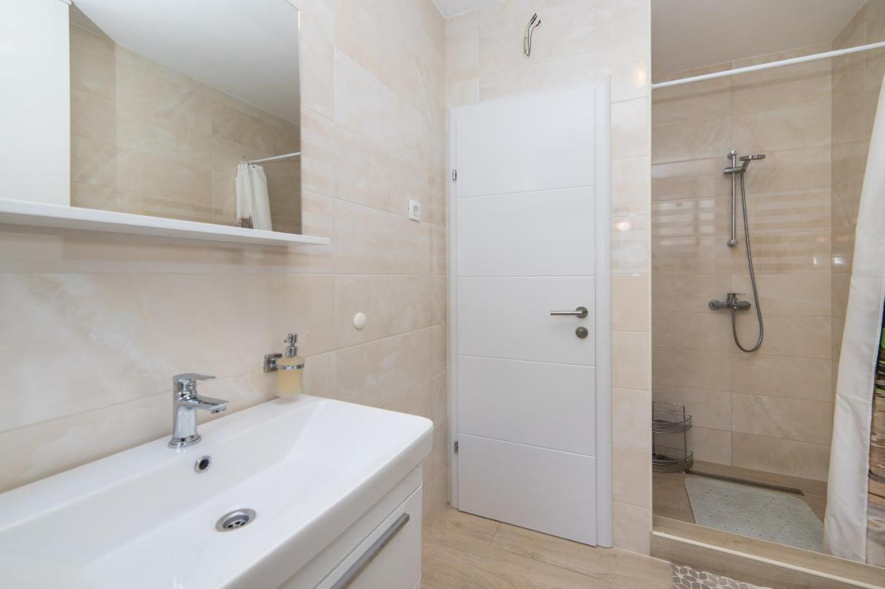 Apartments Crystal Makarska Eksteriør billede