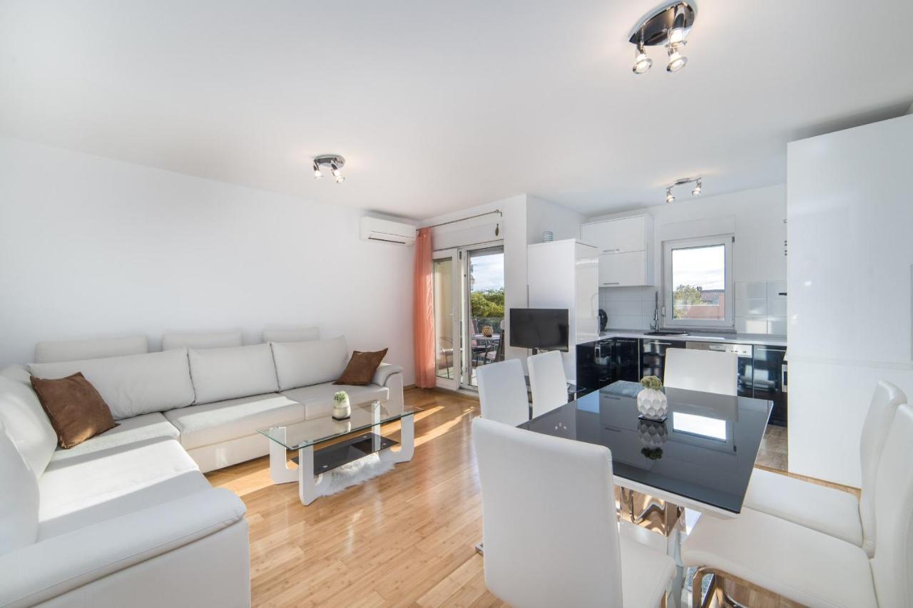 Apartments Crystal Makarska Værelse billede