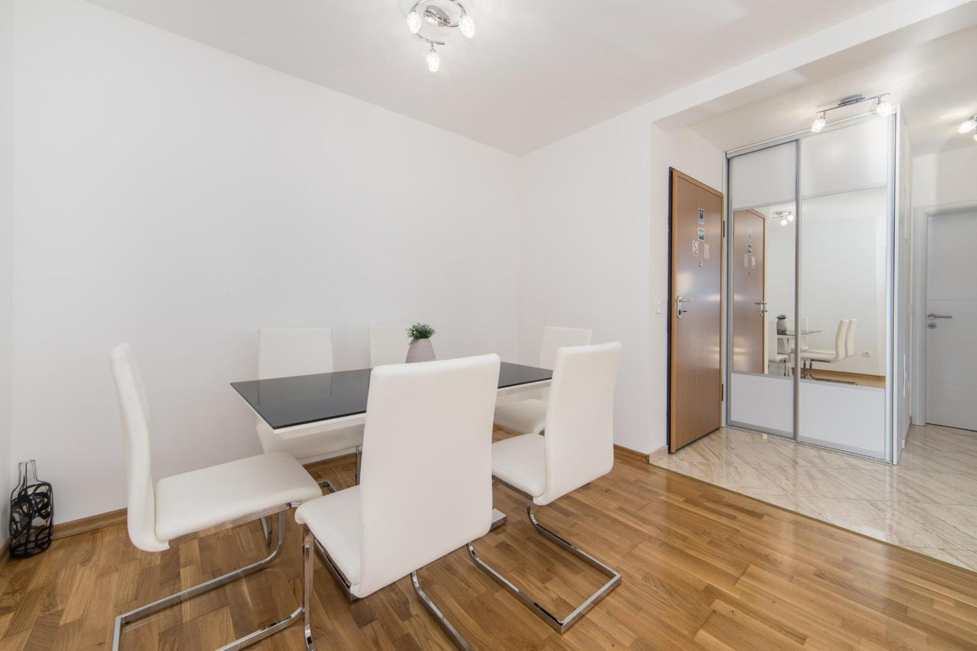 Apartments Crystal Makarska Værelse billede